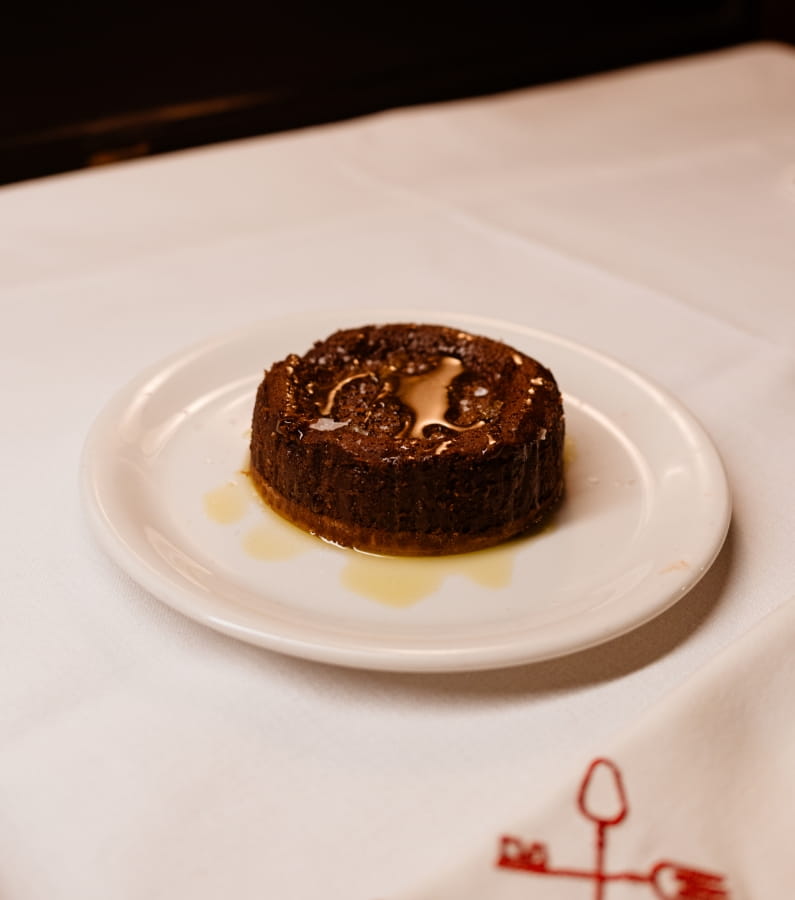 postre-chocolate-la-fonda-bistro-madrid Postre de chocolate de la carta de La Fonda Bistró, restaurante bistró en Chamberí Madrid