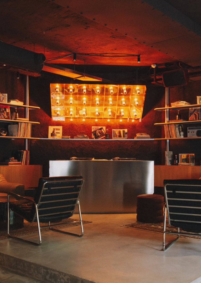 snake-bar-drinks-on-1