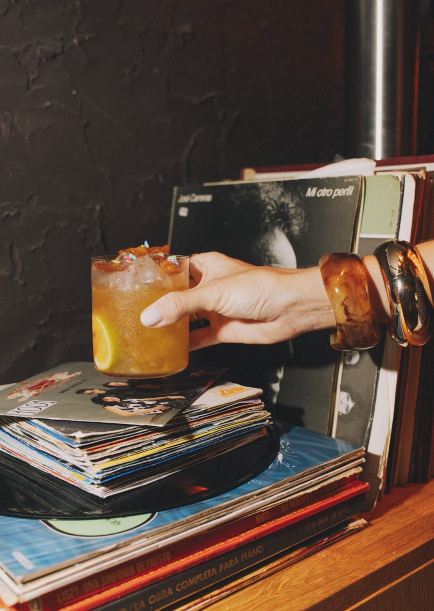 snake-bar-drinks-on-2